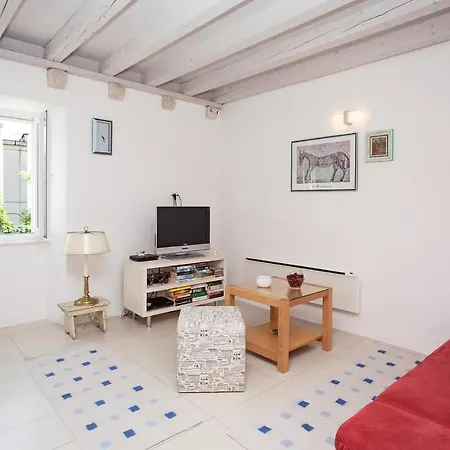 Ferienhaus In With Kitchen *