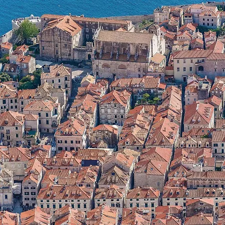 In With Kitchen Dubrovnik